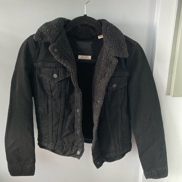 Levi’s XS Ex-Boyfriend Sherpa Trucker Jacket (slightly oversized) - Picture 1 of 5